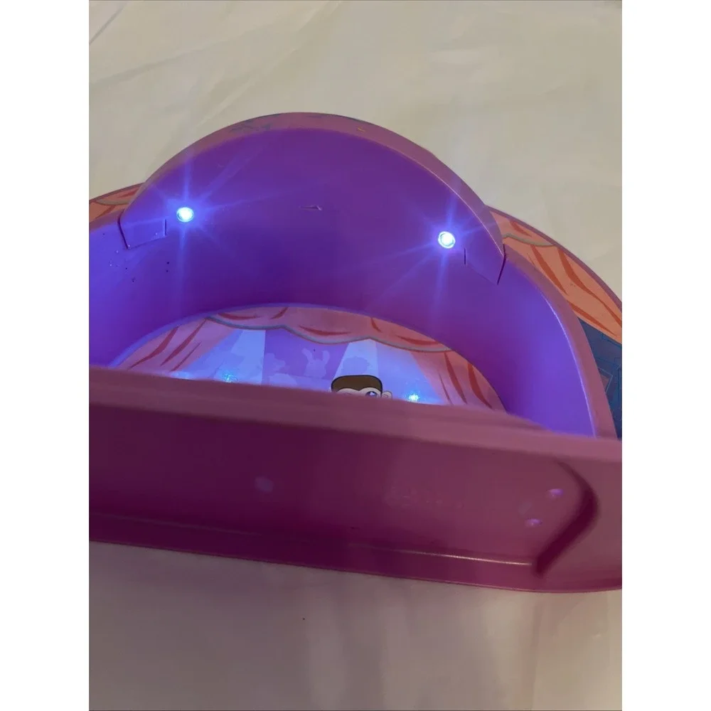 2007 Hasbro Littlest Pet Shop‎ Pink Stage Circus w/ Working Lights